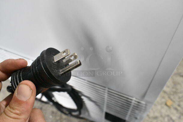 BRAND NEW SCRATCH AND DENT! Summit Appliance ACR32G EQTemp ACR Series 3.17 Cu. Ft. White / Blue Compact Glass Door Reach-In Medical Refrigerator Merchandiser. 115 Volts, 1 Phase. Tested and Working! - Image 4 of 4