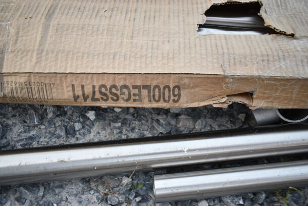 BRAND NEW SCRATCH AND DENT! Regency 600CDT36L 16 Gauge 3' Clean Dish Table - Left Drainboard - Image 4 of 5