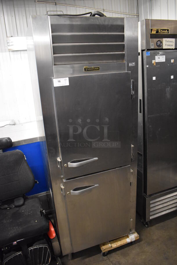 Traulsen AHT132WPUT-HHS Stainless Steel Commercial Two Half Size Door Reach In Pass Through Cooler. Missing 2 Legs. 115 Volts, 1 Phase. 30x35x83. Tested and Powers On But Does Not Get Cold - Image 2 of 8