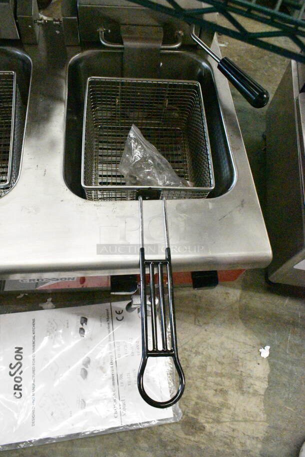 BRAND NEW SCRATCH AND DENT! 2023 Crosson CF-13 Stainless Steel Commercial Countertop Electric Powered 2 Bay Fryer w/ 2 Metal Fry Baskets. 120 Volts, 1 Phase. - Image 3 of 9