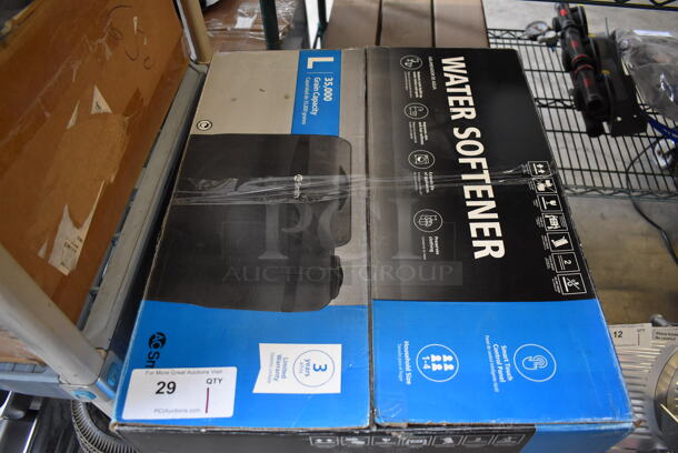 BRAND NEW SCRATCH AND DENT! AO Smith AO-WH-SOFT-350 Metal 35,000 Grain Capacity Water Softener - Image 5 of 6