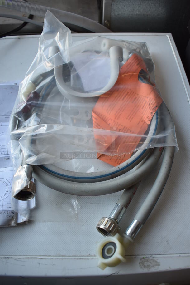 Bosch Axxis WFL2060UC Front Load Washer. 24x24x34 - Image 7 of 8