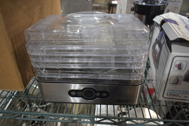 BRAND NEW IN BOX! Magic Mill MFD-5000 Countertop Food Dehydrator. Tested and Working!
