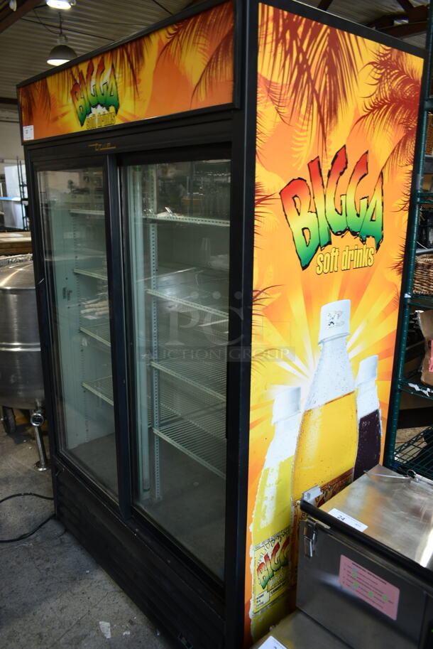 True GDM-45 ENERGY STAR Metal Commercial 2 Door Reach In Cooler Merchandiser w/ Poly Coated Racks. 115 Volts, 1 Phase. Tested and Powers On But Does Not Get Cold - Image 1 of 4