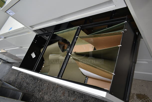 Metal 4 Drawer and 1 Cabinet Filing Cabinet. - Image 3 of 6