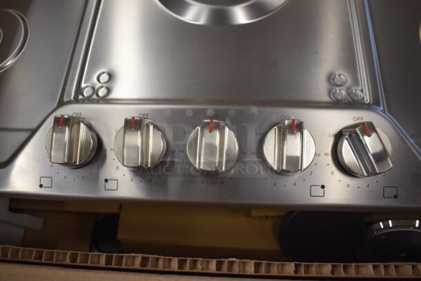 BRAND NEW SCRATCH AND DENT! Frigidaire Electrolux FCCG3627AS Stainless Steel Drop In 36" Gas Powered 5 Burner Cooktop Range. Stock Picture Used For Gallery Picture. - Image 7 of 10