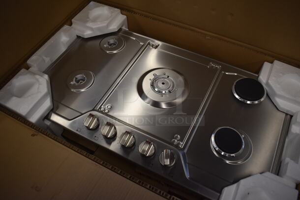 BRAND NEW SCRATCH AND DENT! Frigidaire Electrolux FCCG3627AS Stainless Steel Drop In 36" Gas Powered 5 Burner Cooktop Range. Stock Picture Used For Gallery Picture. - Image 9 of 10