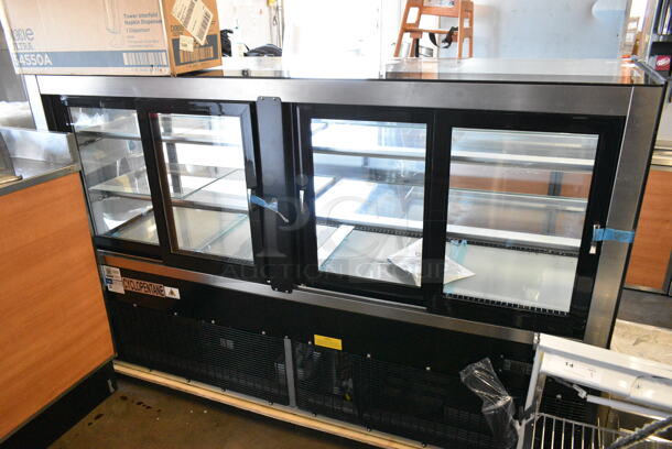 BRAND NEW SCRATCH AND DENT! Avantco 193BC72HCB Curved Glass Black Refrigerated Bakery Display Case. 120 Volts, 1 Phase. Tested and Working! - Image 4 of 9