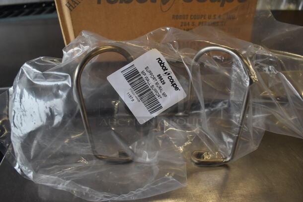 BRAND NEW IN BOX! Robot Coupe 89629 Metal Support . 5.5x3x4.5 - Image 1 of 4
