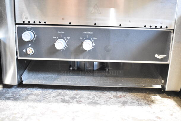 BRAND NEW SCRATCH AND DENT! Vollrath JT3H Stainless Steel Commercial Countertop Conveyor Toaster with 1 1/2"-3" Opening. 220 Volts, 1 Phase.  - Image 4 of 5