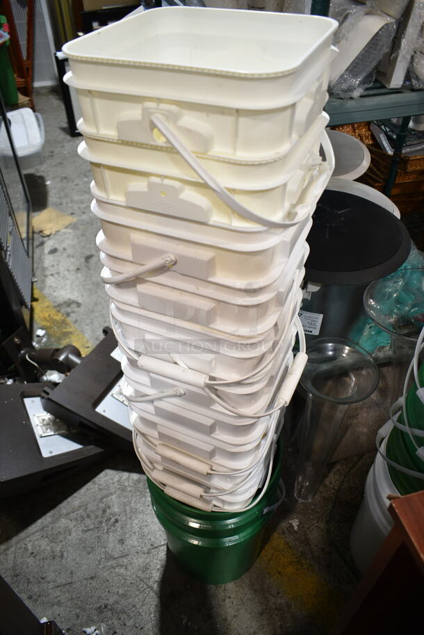 ALL ONE MONEY! Lot of Poly Buckets - Image 6 of 8