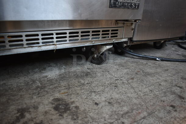 Everest EPBR2 Stainless Steel Commercial Sandwich Salad Prep Table Bain Marie Mega Top w/ Drop In Bins and Cutting Board on Commercial Casters. 115 Volts, 1 Phase. Tested and Powers On But Does Not Get Cold - Image 8 of 8