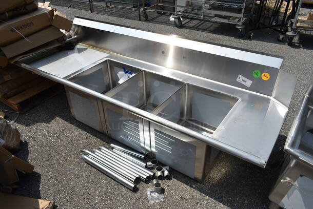 BRAND NEW SCRATCH AND DENT! Regency 600DDTS384LFT 16-Gauge 7' Soiled / Dirty Dish Table with 3-Compartment Sink - 16" x 20" x 14" Bowls - Left Drainboard - Image 2 of 10