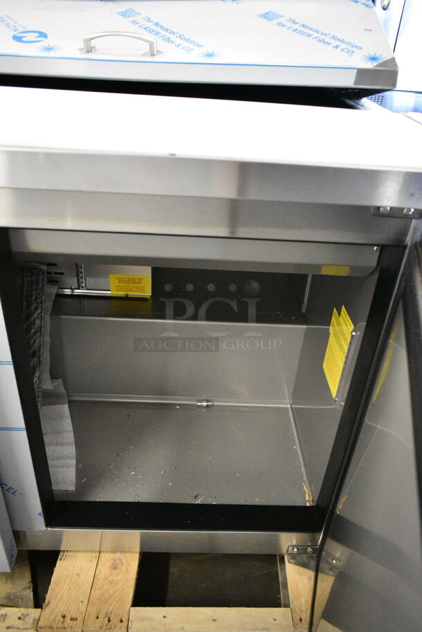 BRAND NEW SCRATCH AND DENT! 2024 Avantco 447APST72 Stainless Steel Commercial Sandwich Salad Prep Table Bain Marie Mega Top. 115 Volts, 1 Phase. Tested and Working! - Image 9 of 10