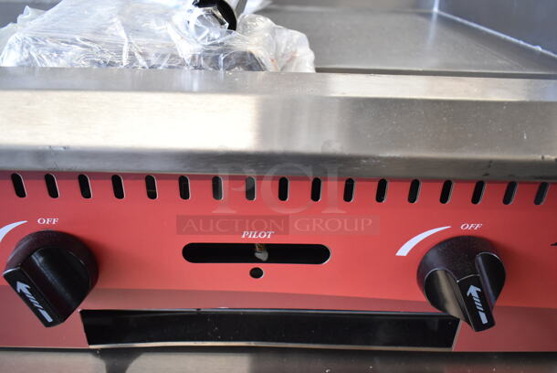 LIKE NEW! Avantco 177CAG60MG Stainless Steel Commercial Countertop Natural Gas Powered Flat Top Griddle. 30,000 BTU.  - Image 6 of 8