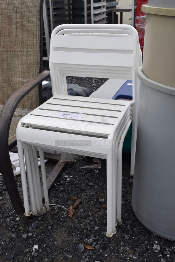 5 White Metal Patio Chairs. 17x19x31. 5 Times Your Bid! - Image 3 of 4