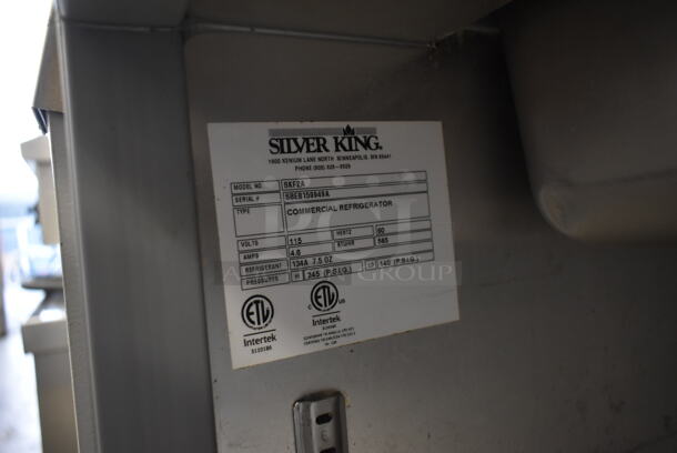 Silver King SKF2A Stainless Steel Commercial Prep Table w/ 5 Poly Drop Ins, 2 Pump Lids, 4 Stainless Steel 1/6 Size Drop Ins and 4 Lids. 115 Volts, 1 Phase. Tested and Working! - Image 4 of 4
