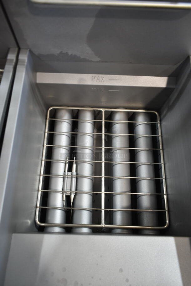 BRAND NEW SCRATCH AND DENT! 2024 Avantco 177FFES50N 45-50 lb. Natural Gas Stainless Steel Floor Fryer w/ 1 Metal Fry Basket. 85,000 BTU - Image 4 of 6