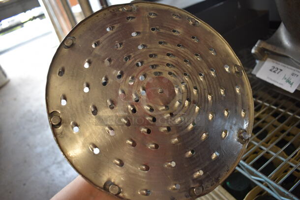 Metal Commercial Pelican Head w/ Sliding Blade and Extra Grating Blade. 11x18x12 - Image 4 of 5