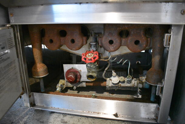 Cecilware Model GF-28 Stainless Steel Commercial Countertop Natural Gas Powered Deep Fat Fryer. 18x24x25 - Image 5 of 6