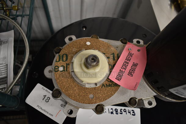 BRAND NEW SCRATCH AND DENT! Scotsman A33220-022 Gear Motor Assembly. 208-230 Volt, 1 Phase.  - Image 4 of 5