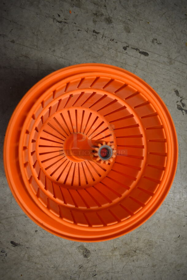 Dynamic Orange Poly Lettuce Spinner Salad Spinner. 13x13x17 - Image 4 of 6