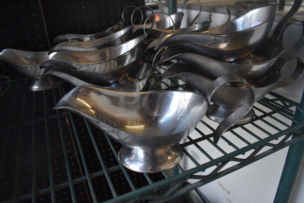 17 Metal Gravy Boats. 8.5x4x4. 17 Times Your Bid!