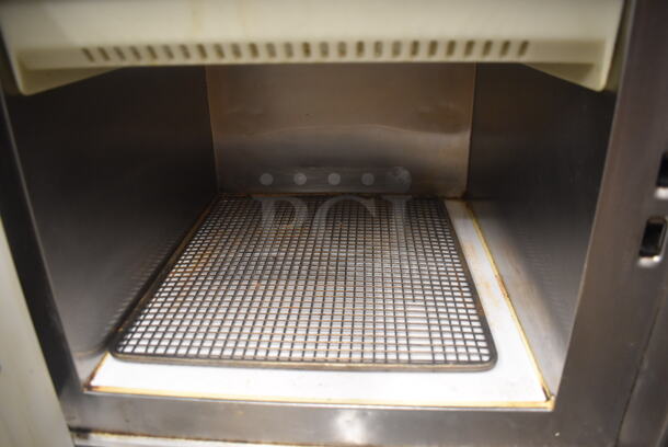 Amana RC17 Commercial Stainless Steel Heavy Duty Microwave Oven. 208/230V.  - Image 4 of 6