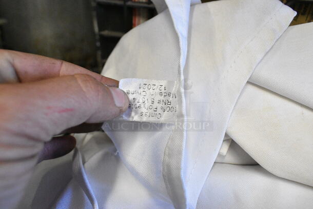 ALL ONE MONEY! Lot of Various Items Including Terry Towels, Disposable Gloves.  - Image 4 of 10