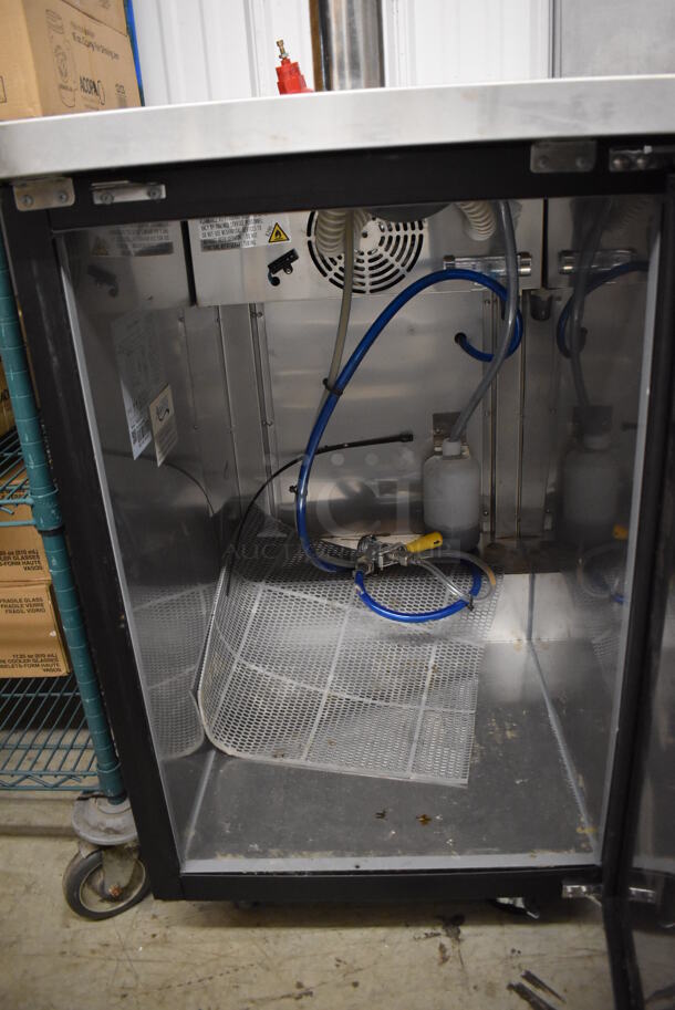 Avantco 178UDD1HC Stainless Steel Commercial Direct Draw Kegerator w/ Beer Tower and Coupler on Commercial Casters. 115 Volts, 1 Phase. 23.5x30.5x51. Tested and Working! - Image 6 of 8