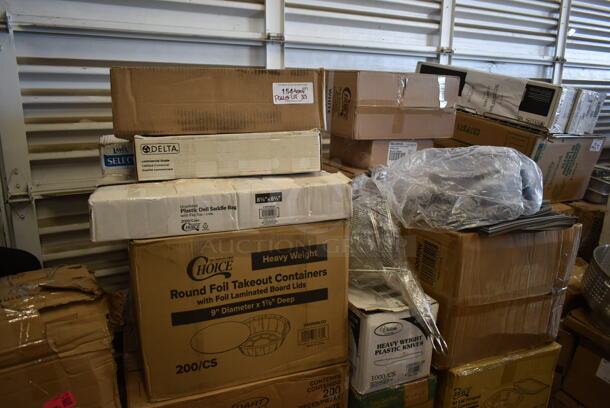 PALLET LOT of 35 BRAND NEW! Boxes Including 2 Box 5002TPSELHC Lavex Select Toilet Paper, 2 Choice 0.75 oz Portion Cups, 500CC12 Choice Clear PET Customizable Plastic Cold Cup - 12 oz. - 1000/Case, Foam Hinged Lid Containers, 612509LCO Choice 9" Round Standard Weight Foil Take-Out Pan with Board Lid - 200/Case, 130HKCL1M Visions Clear Heavy Weight Plastic Knife - Case of 1000, 395TO961 EcoChoice 9" x 6" x 3" Compostable Sugarcane / Bagasse 1 Compartment Take-Out Container - 200/Case, 124EM199 American Metalcraft 1" Stainless Steel Number Mini Table Tents - 1 to 99, Choice Flat Lid Hinged Deli Container, 1330DSSUF Plastic Deli Saddle Bag, Ziploc Sacs. 35 Times Your Bid! - Image 4 of 7