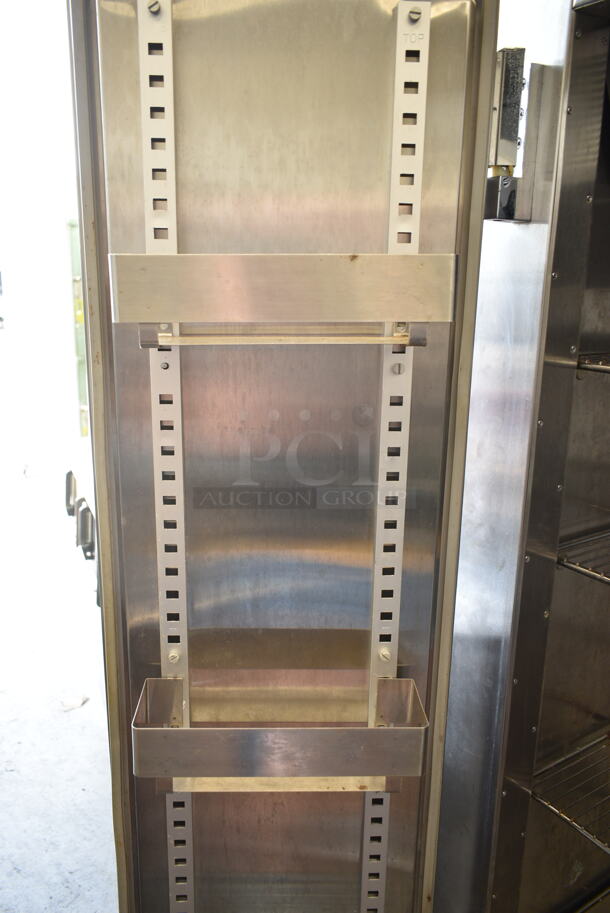 Traulsen RDT 2-24 DUT Stainless Steel Commercial Dual Temperature Cooler Freezer on Commercial Casters. 115 Volts, 1 Phase. Tested and Working! - Image 10 of 11