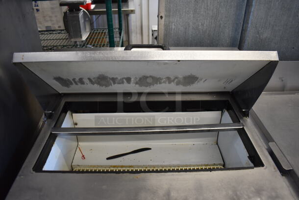 True TSSU-27-8 Stainless Steel Commercial Sandwich Salad Prep Table Bain Marie Mega Top. 115 Volts, 1 Phase. 27.5x30x44. Tested and Powers On But Does Not Get Cold - Image 5 of 7