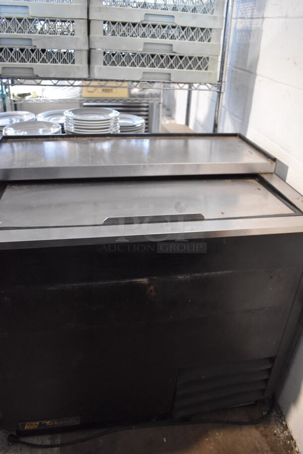 True T-36-GC Stainless Steel Commercial Back Bar Bottle Cooler w/ Sliding Lid. 115 Volts, 1 Phase. 37x27x33. Tested and Powers On But Does Not Get Cold - Image 2 of 7