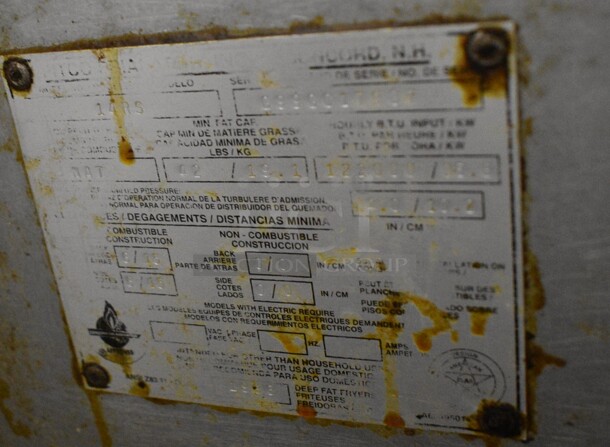 Pitco Frialator Model 14RS Stainless Steel Commercial Floor Style Natural Gas Powered Deep Fat Fryer w/ Right Side Splash Guard and Basket on Commercial Casters. 16x31.5x47 - Image 7 of 7