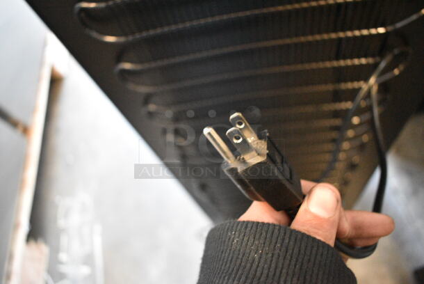 BRAND NEW SCRATCH AND DENT! Galaxy 177GDN5RBB Metal Commercial Single Door Reach In Cooler Merchandiser w/ Poly Coated Racks and Red, White, and Blue LED Lighting. 110-120 Volts, 1 Phase. Tested and Working! - Image 6 of 6