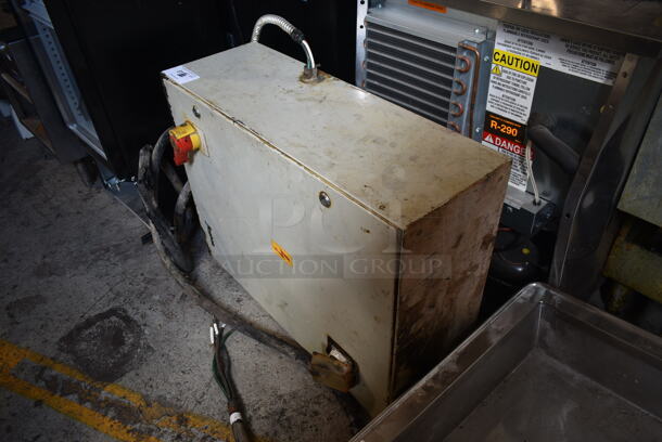 Metal Control Box. - Image 2 of 9