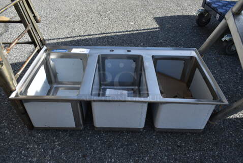 BRAND NEW SCRATCH AND DENT! AmGood DIS-101410-3-F Stainless Steel Commercial 3 Bay Drop In Sink. Bays 10x14