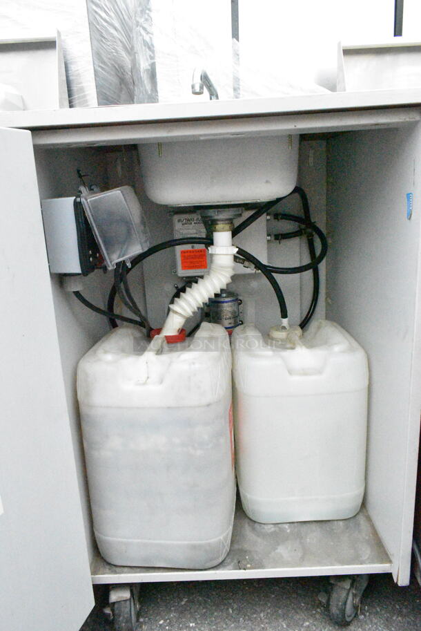 Commercial Portable Sink on Commercial Casters w/ Instant Flow SR-15L/120 Water Heater. 120 Volts, 1 Phase. Bay 12x10.5x6 - Image 6 of 12
