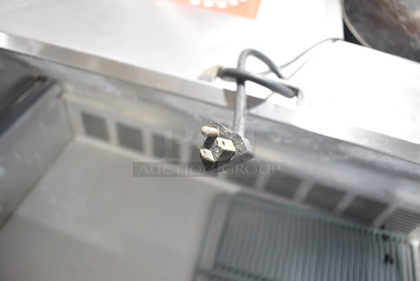 Leader ESLM48S/C Stainless Steel Commercial Sandwich Salad Prep Table Bain Marie Mega Top. 115 Volts, 1 Phase. Tested and Powers On But Does Not Get Cold - Image 6 of 6