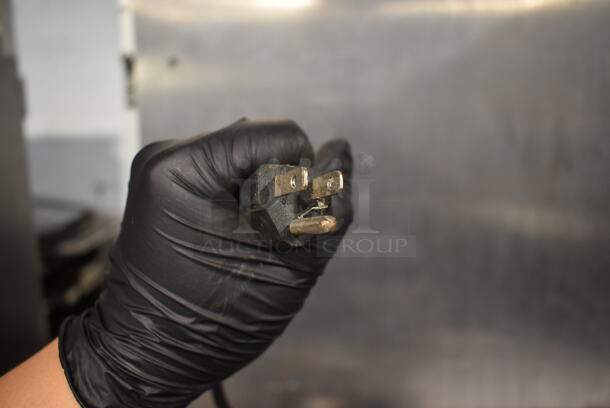 Stainless Steel Commercial Countertop Food Processor w/ S Blade. 115 Volts, 1 Phase. Tested and Working! - Image 8 of 8