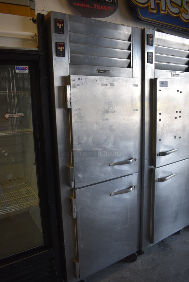 Traulsen Model ADT132WUT-HHS Stainless Steel Commercial Cooler Freezer Combo Unit w/ Metal Racks on Commercial Casters. 115 Volts, 1 Phase. 30x35x83. Tested and Powers On But Does Not Get Cold - Image 3 of 7