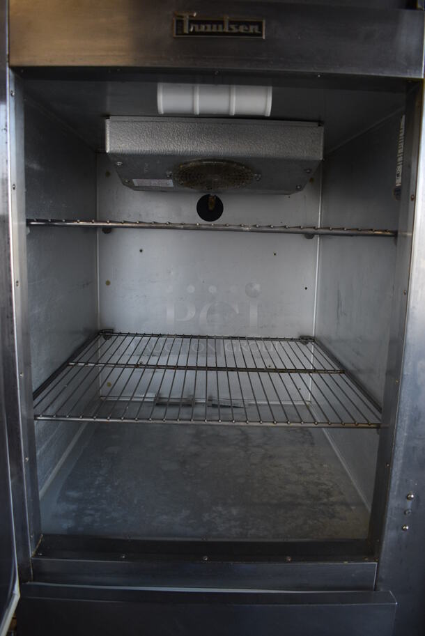 Traulsen Model ADT132WUT-HHS Stainless Steel Commercial Cooler Freezer Combo Unit w/ Metal Racks on Commercial Casters. 115 Volts, 1 Phase. 30x35x83. Tested and Powers On But Does Not Get Cold - Image 5 of 7