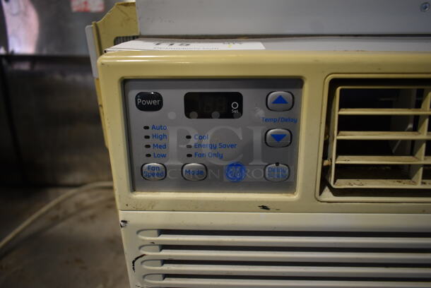 General Electric GE AEZ12AQW1 Window Mount Air Conditioner. 12,050 BTU. 115 Volts, 1 Phase. Tested and Working! - Image 3 of 5