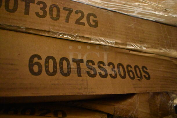 BRAND NEW SCRATCH AND DENT! Regency 600TSS3060S Spec Line 30" x 60" 14 Gauge Stainless Steel Commercial Work Table with Undershelf - Image 2 of 2