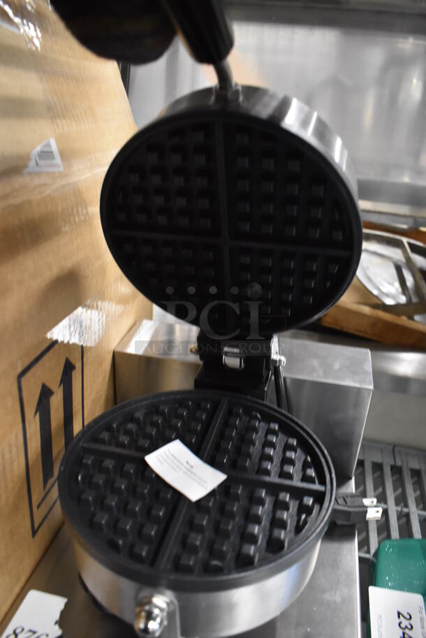 BRAND NEW IN BOX! Carnival King 382WSM11 Stainless Steel Commercial Countertop Non-Stick Single Waffle Maker with Timer. 120 Volts, 1 Phase. 10x20x12. Tested and Working! - Image 4 of 7