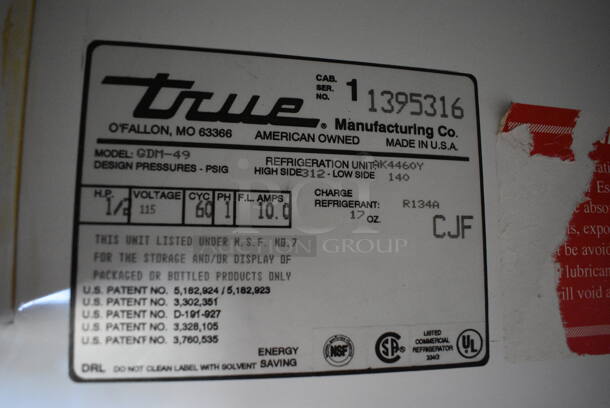 True GDM-49 Metal Commercial 2 Door Reach In Cooler Merchandiser w/ Poly Coated Racks. 115 Volts, 1 Phase. 54x30x79. Tested and Working! - Image 4 of 7