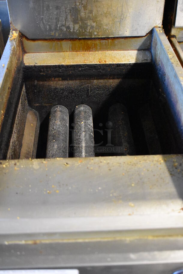 Cook Rite MTFS-40 Stainless Steel Commercial Floor Style Natural Gas Powered Deep Fat Fryer. 102,000 BTU. 16x31x45 - Image 4 of 8