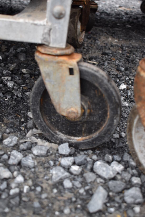 Metal Commercial Pan Transport Rack on Commercial Casters. 20.5x26x69 - Image 4 of 4