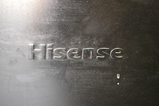 Hisense WMS017M6XBE Mini Cooler. 115 Volts, 1 Phase. Tested and Powers On But Does Not Get Cold - Image 2 of 5